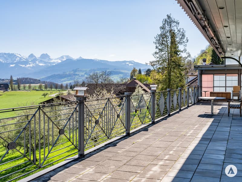 Königlich leben: Landhausvilla mit Bauparzelle (5)
