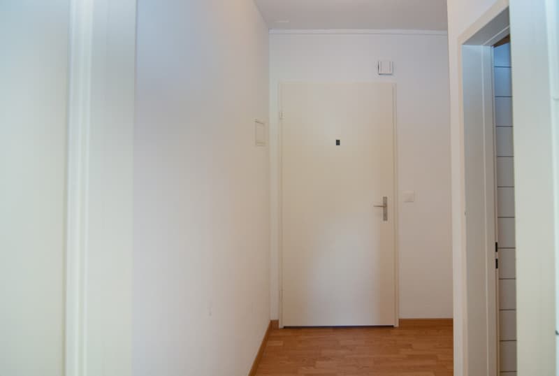 S12, Objekt 1214 Eingang 2