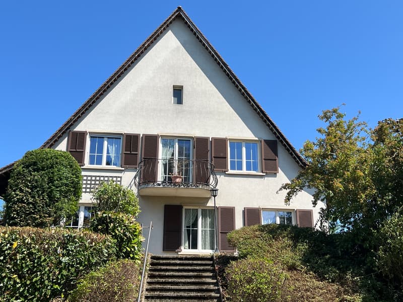 5.5-Zimmer-EFH mit 2000 m² Grundstück - eine Seltenheit in Täuffelen (1)