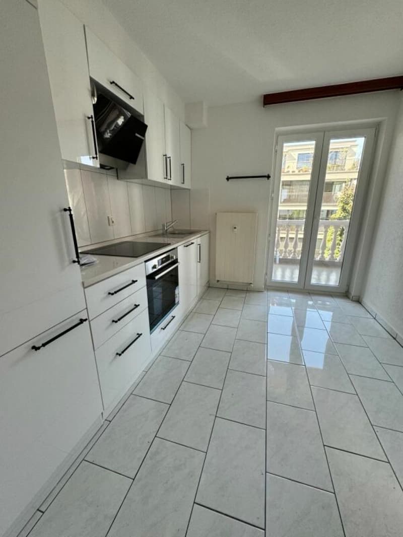 Helle 3.5-Zimmerwohnung in zentraler Lage am Luzernerring (4)