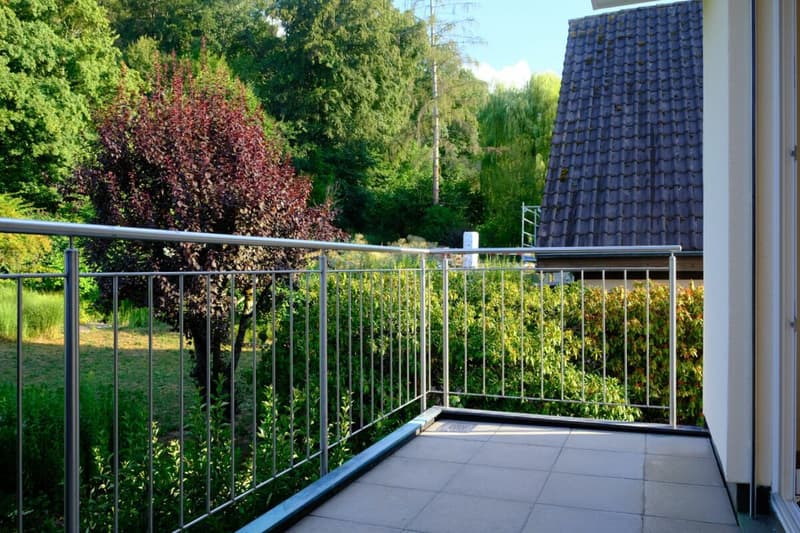 Charmante 2.5-Zimmer-Wohnung mit Aussicht ins Grüne in Aesch BL (10)