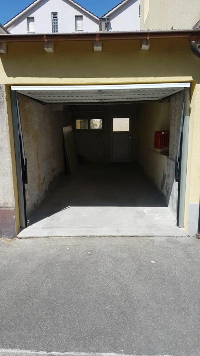 Garagenbox an zentraler Lage in Binningen (2)