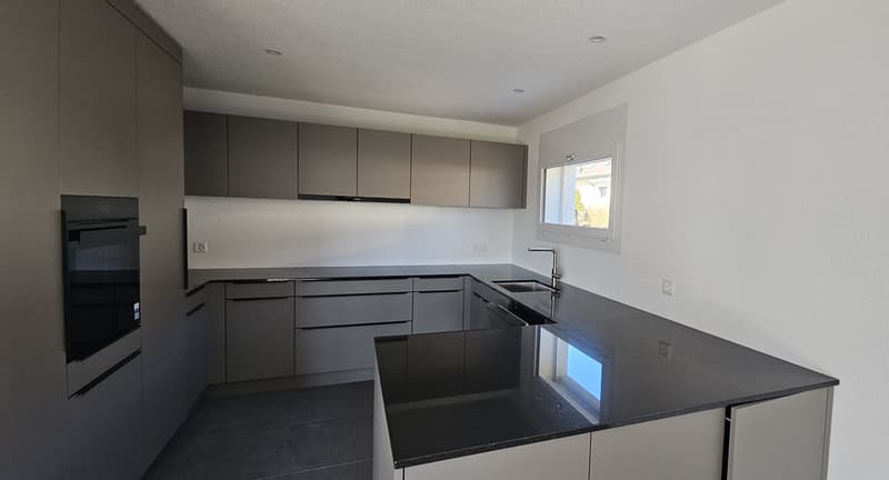 Appartement moderne de 4,5 pièces au rez-de-chaussée dans un quartier calme à Lommiswil - Première location (13)