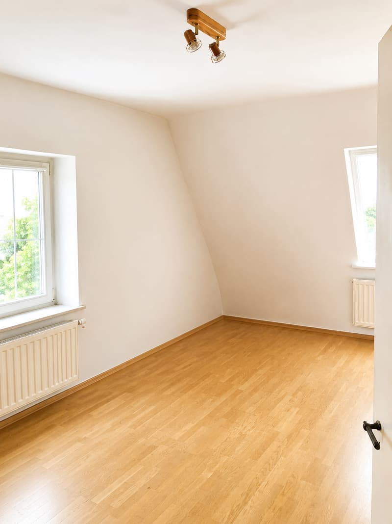 Charmante 4-Zimmer-Wohnung mit Balkon an ruhiger Lage in Riehen (6)