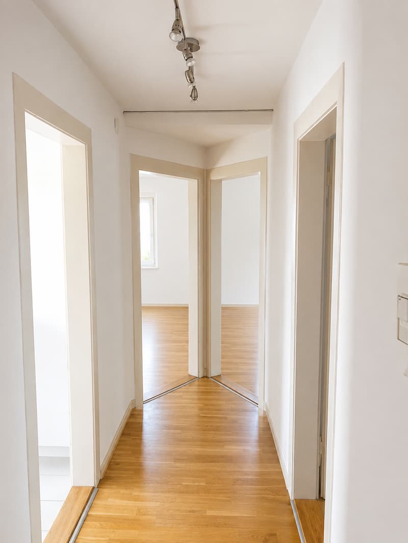 Charmante 4-Zimmer-Wohnung mit Balkon an ruhiger Lage in Riehen (3)