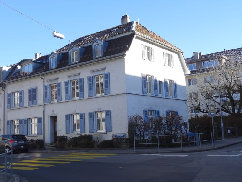 Charmante 4-Zimmer-Wohnung mit Balkon an ruhiger Lage in Riehen (7)