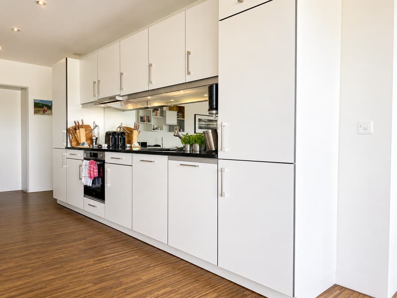 Exklusive 3.5-Zimmerwohnung mit Panoramaaussicht und Doppelgarage inkl. E-Ladestation (5)