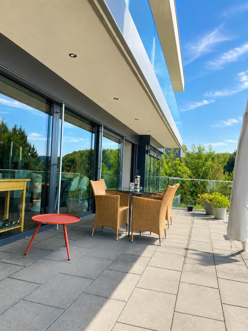 Exklusive 3.5-Zimmerwohnung mit Panoramaaussicht und Doppelgarage inkl. E-Ladestation (15)