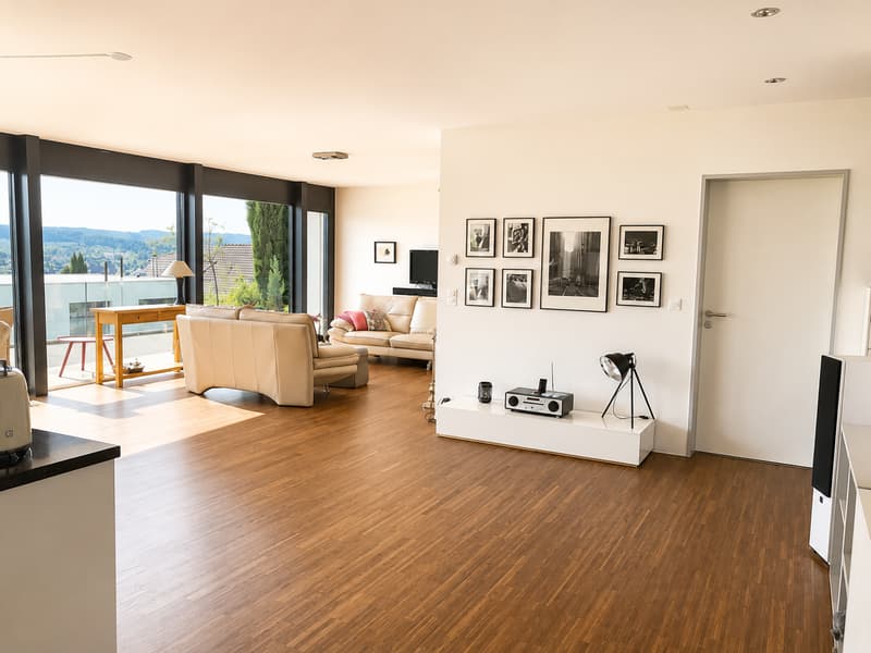 Exklusive 3.5-Zimmerwohnung mit Panoramaaussicht und Doppelgarage inkl. E-Ladestation (8)