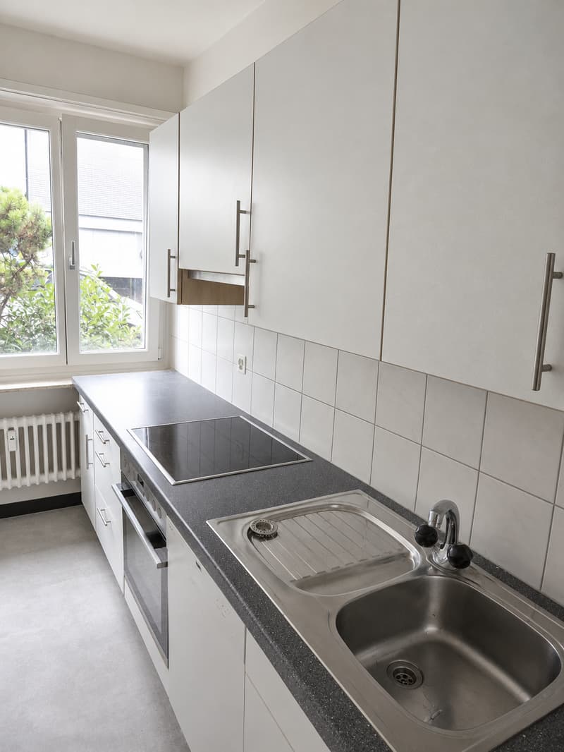 Charmante 3-Zimmer-Wohnung mit Balkon in Basel (1)