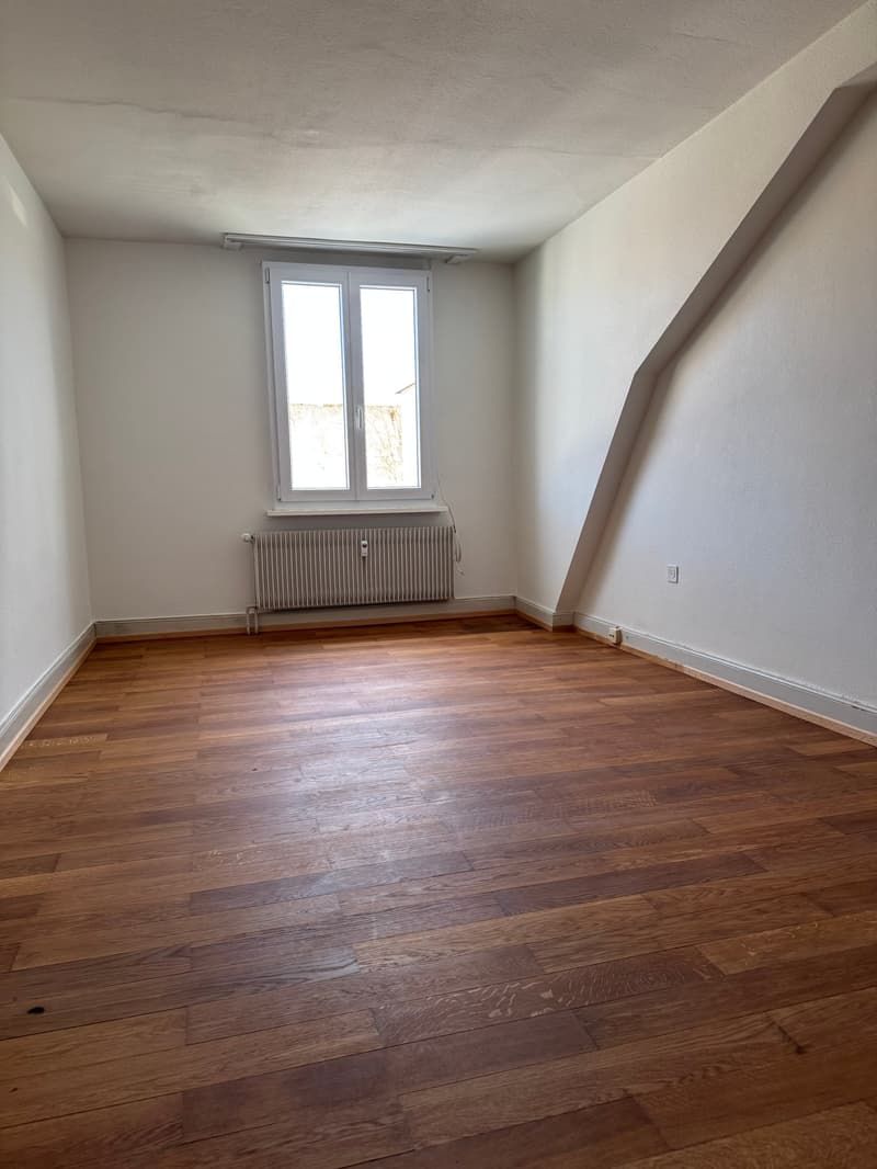 Charmante 4.5-Zimmer-Maisonette-Wohnung an ruhiger Quartierstrasse in Basel (9)