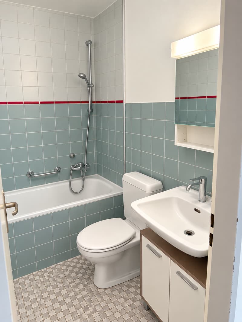 Helle 3.5-Zimmer-Wohnung mit Balkon an ruhiger Lage (4)