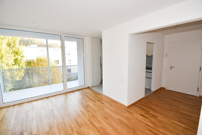 Schöne Wohnung an bester Lage mit Aussicht ins Grüne (2)