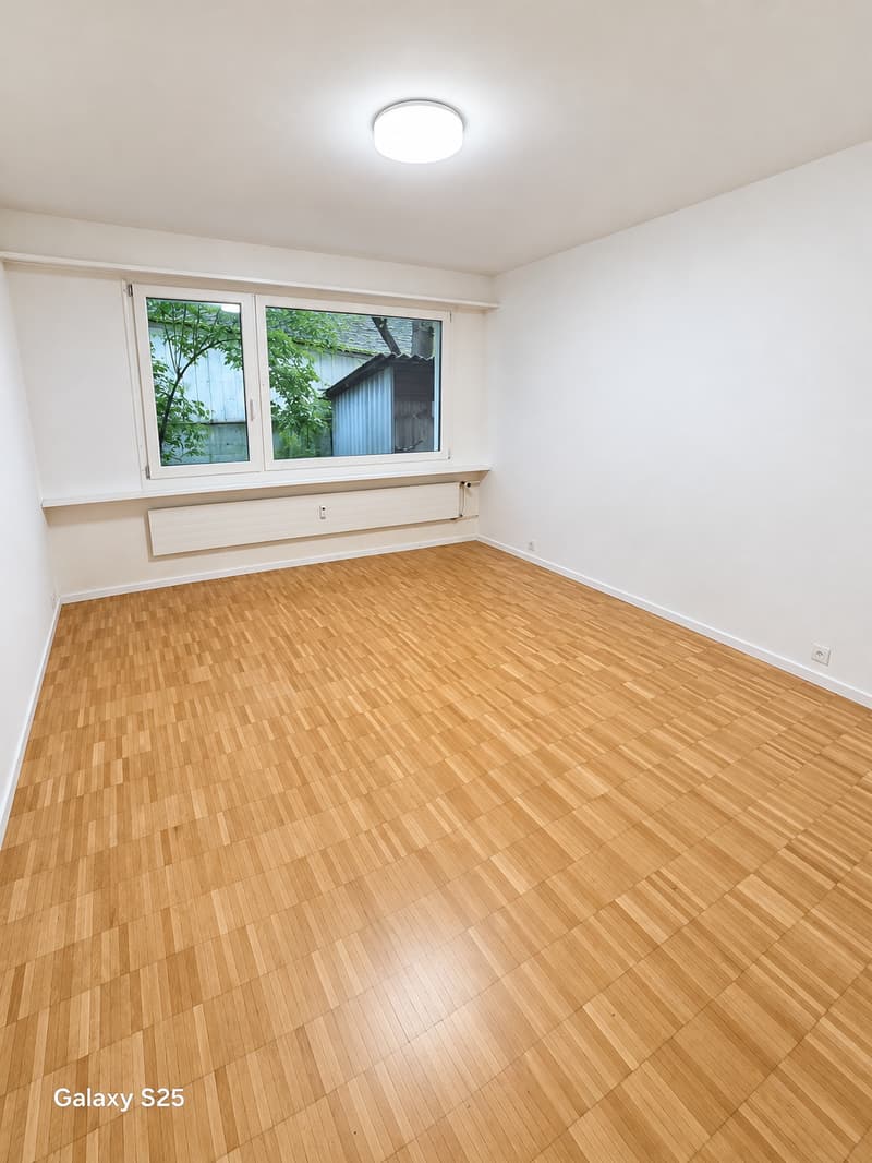 Einmalige Gelegenheit: Gewerberaum mit direktem Zugang zur 2-Zimmer-Wohnung (7)