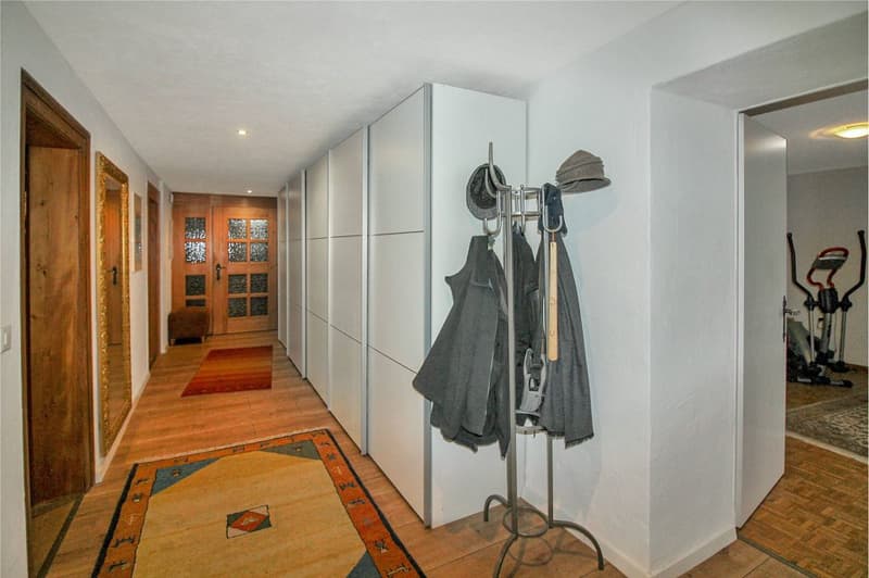 Mehrfamilienhaus mit Liebe zum Altbau-Charme (4)