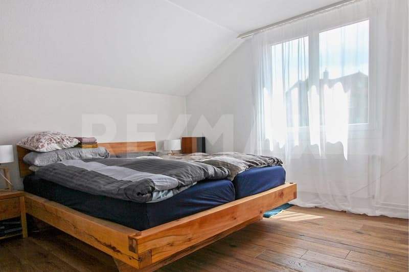Casa unifamiliare rinnovata con stile di 7,5 locali in una zona tranquilla con area giardino ben curata (7)