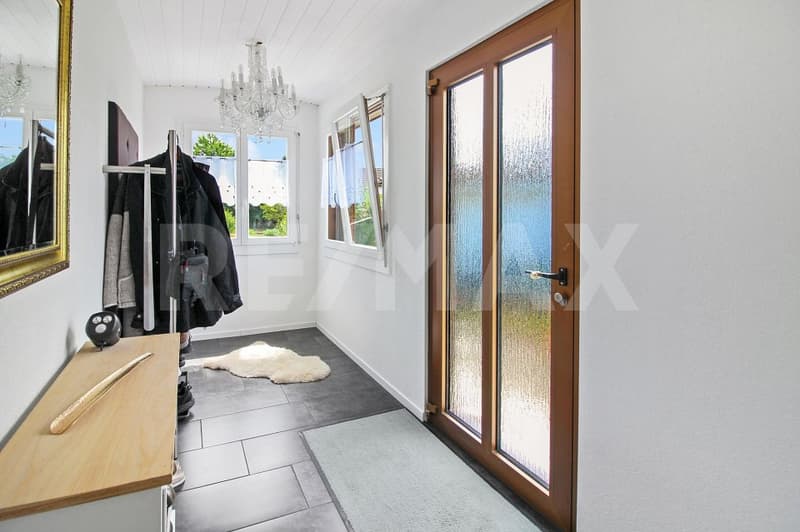 Casa unifamiliare rinnovata con stile di 7,5 locali in una zona tranquilla con area giardino ben curata (5)
