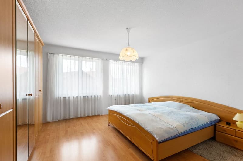 Restaurant de village attrayant avec belle terrasse de jardin, 2 pistes de bowling, système PV + 3 appartements (10)