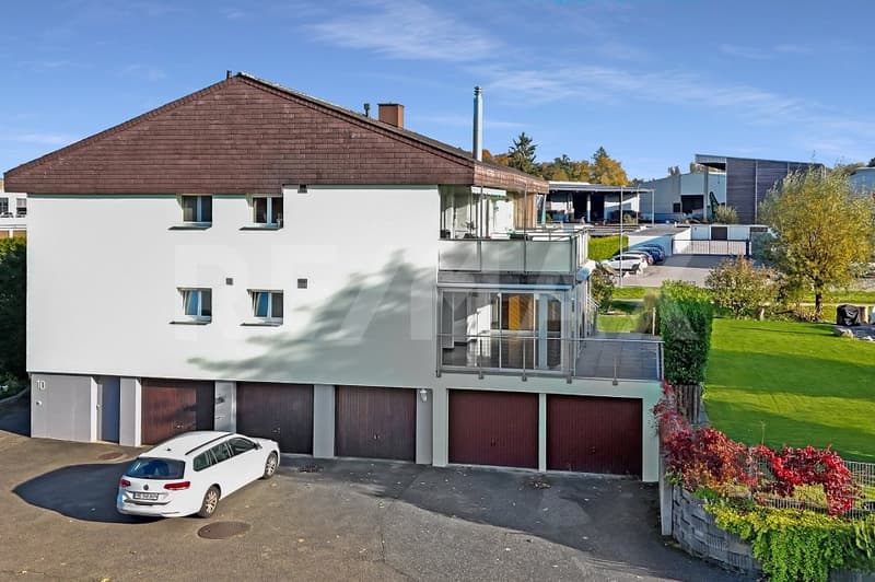 4.5-Zimmer-Wohnung mit Wintergarten und Gemeinschaftswiese (13)