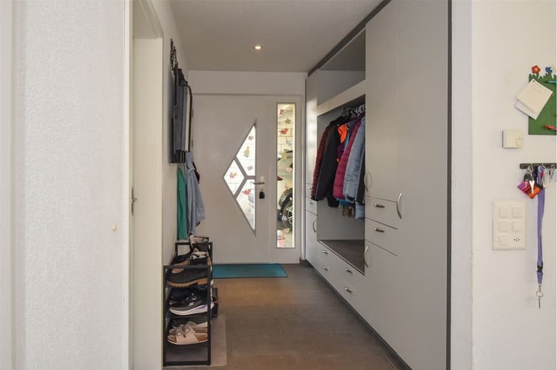 5½ Zimmer Einfamilienhaus; zeitgemäss und attraktiv; mit Wärmepumpe und PV Anlage. (3)