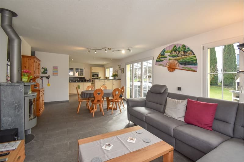 5½ Zimmer Einfamilienhaus; zeitgemäss und attraktiv; mit Wärmepumpe und PV Anlage. (9)