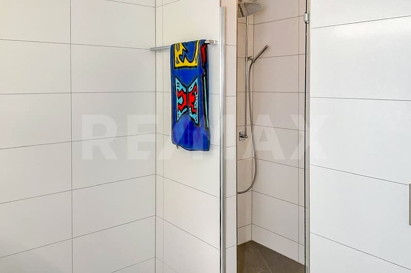 5.5 Zimmer Einfamilienhaus mit Pool, Garten und vielseitigem Aussenbereich (10)
