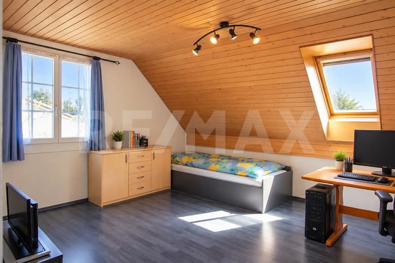 5½ Zimmer Einfamilienhaus mit Garage, Stall und Gewölbekeller  mit Erweiterungspotenzial (6)