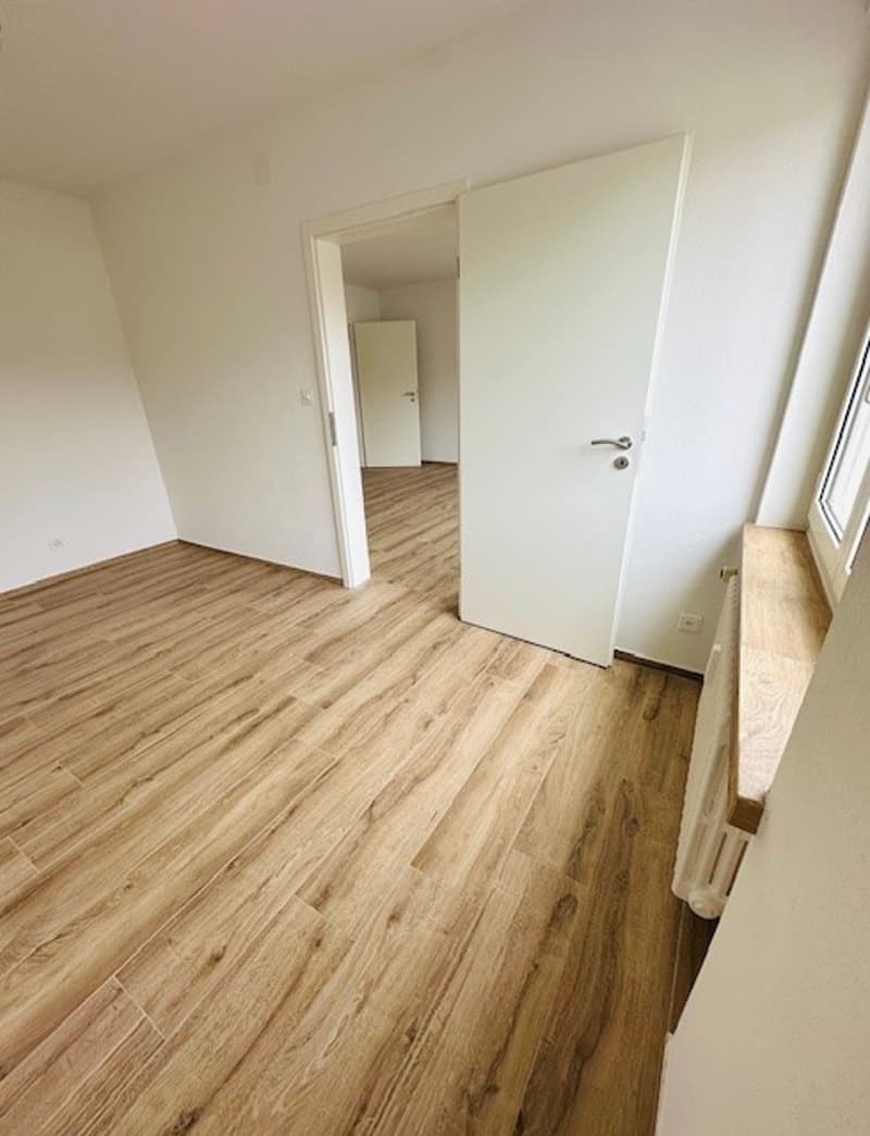 Helle, renovierte 3.5-Zimmerwohnung mit Balkon per sofort in Münchenstein zu vermieten (20)
