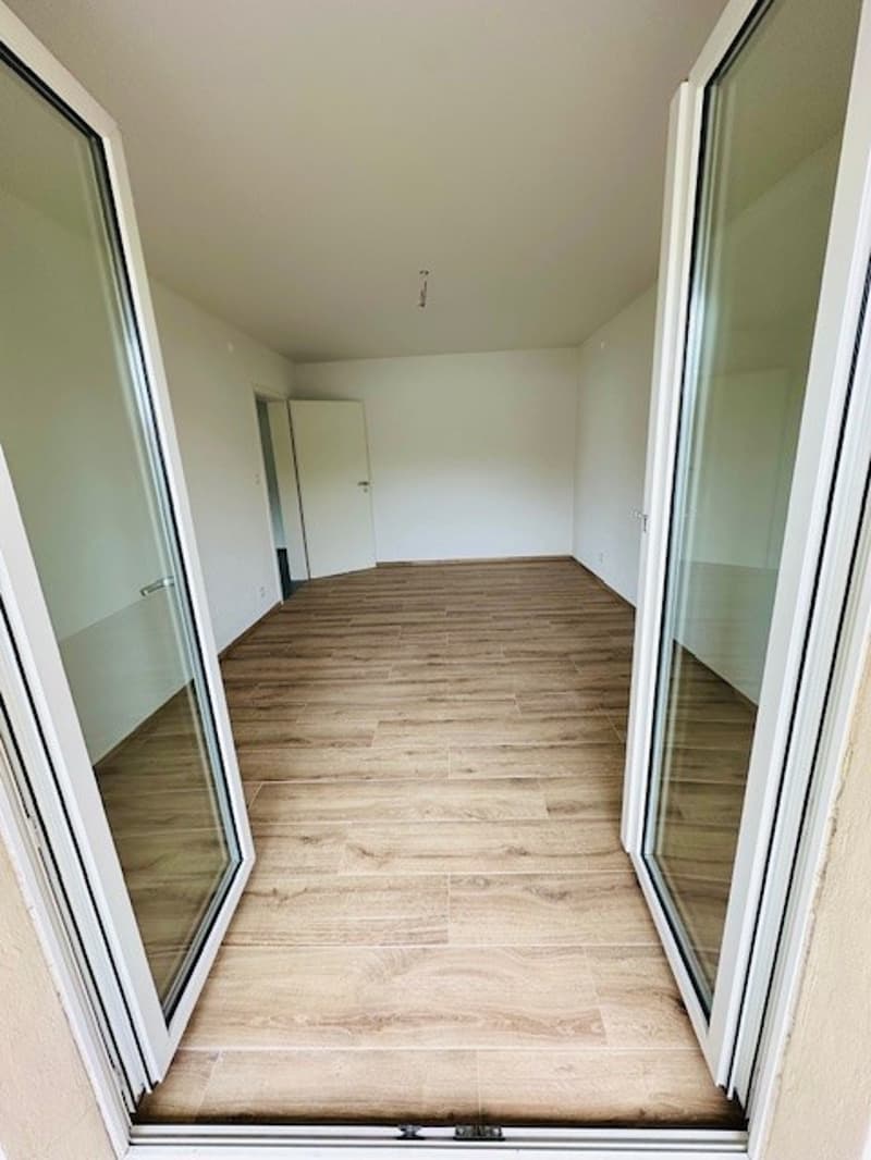 Helle, renovierte 3.5-Zimmerwohnung mit Balkon per sofort in Münchenstein zu vermieten (16)