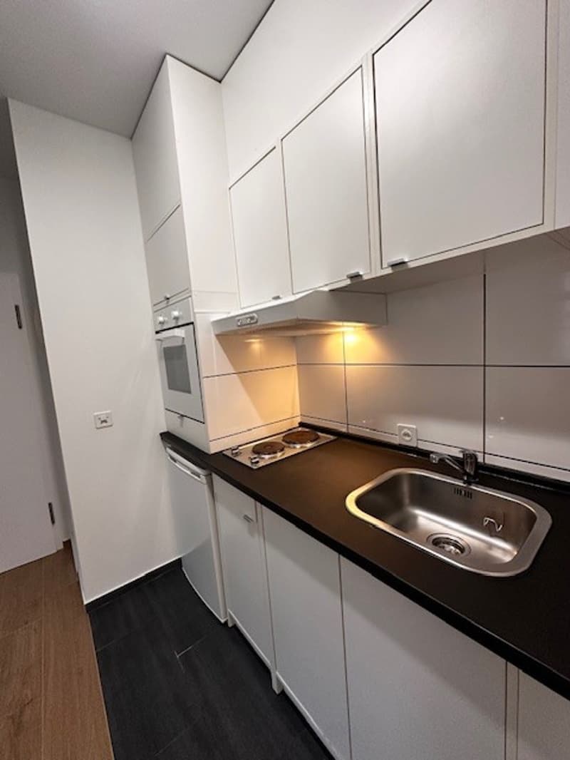 Charmante 1.5-Zimmer-Wohnung mit Balkon in Basel (5)