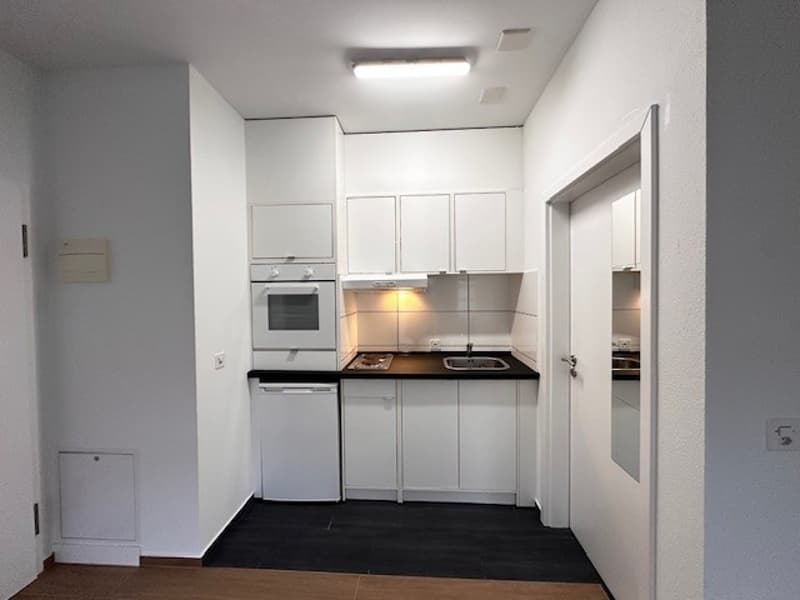 Charmante 1.5-Zimmer-Wohnung mit Balkon in Basel (4)