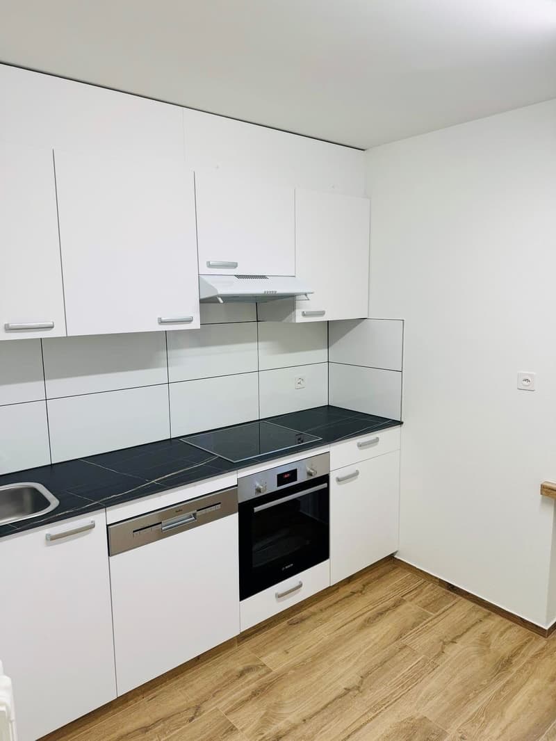 Helle, renovierte 3.5-Zimmer-Wohnung mit Balkon in Münchenstein (17)