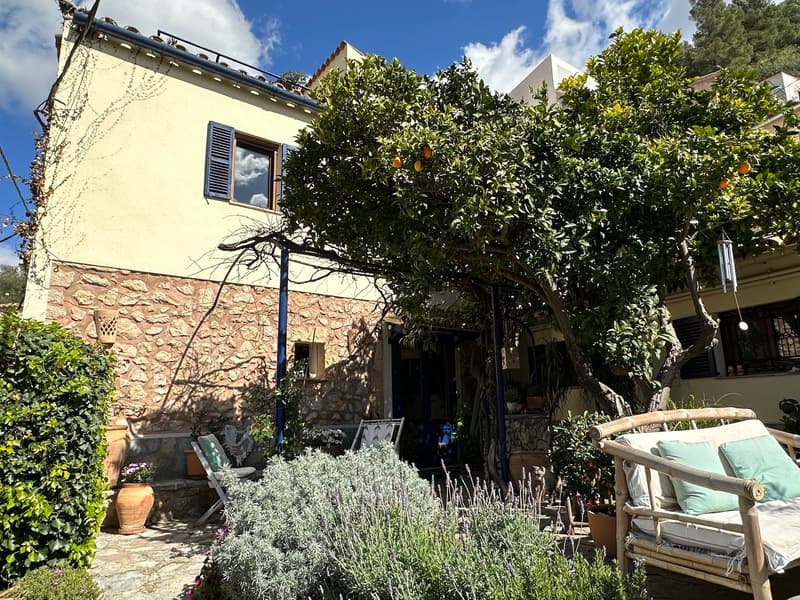 Charming townhouse in Bunyola with a dreamy view! (8)