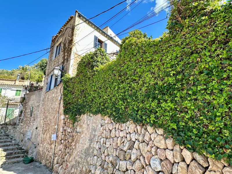 Charming townhouse in Bunyola with a dreamy view! (3)