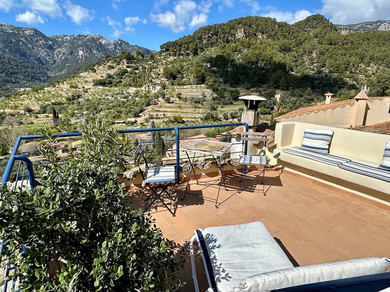 Charming townhouse in Bunyola with a dreamy view! (28)