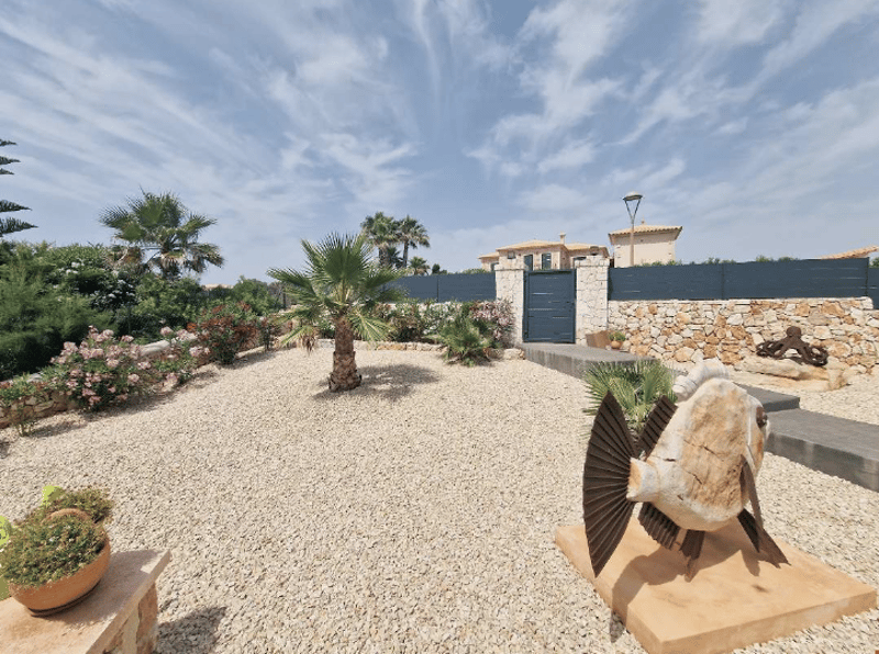 Traumhafte Villa an erster Meereslinie an der Cala Murada (2)