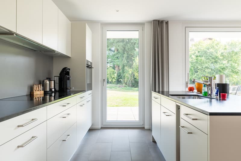 Hochwertig & komfortabel – Ihr neues Zuhause mit Gartenterrasse zum Oeschbach hin (2)