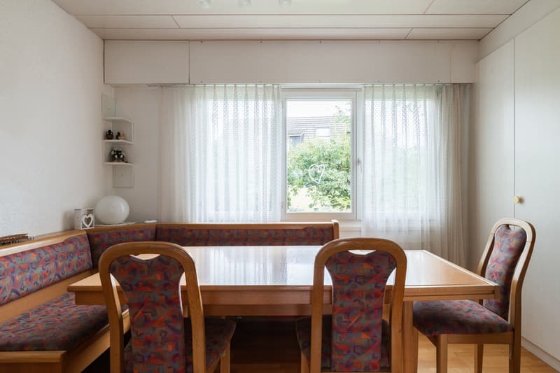 Esszimmer (Zimmer Südwest, EG)