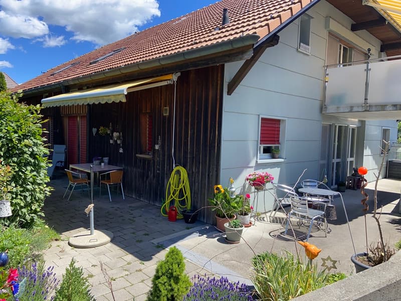 Grosszügige 6.5-Zimmer-Wohnung mit grosser Terrasse und Garten (11)