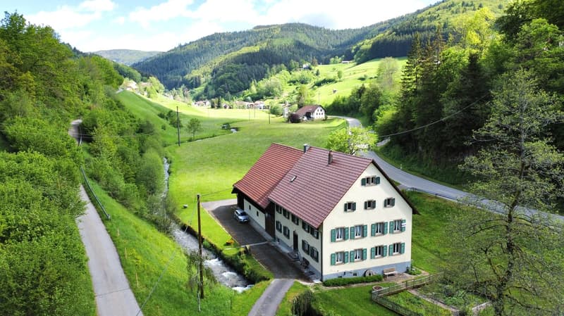 Schwarzwälder Bauernhaus mit großen Grundstück und Garten im Kleinen Wiesental in Bürchau (1)