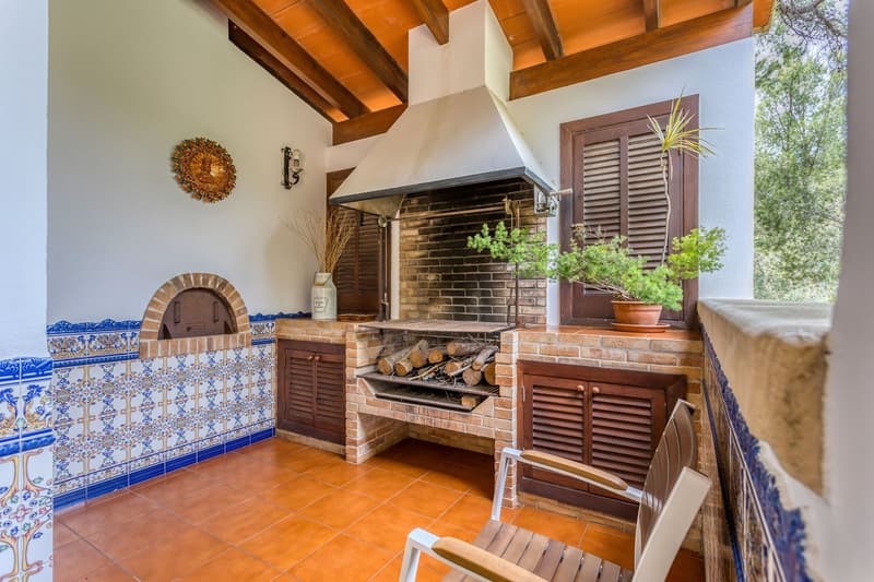 LUXURIOUS VILLA WITH BREATH-TAKING SEA VIEW IN A PRIVILEGED RESIDENTIAL AREA (12)