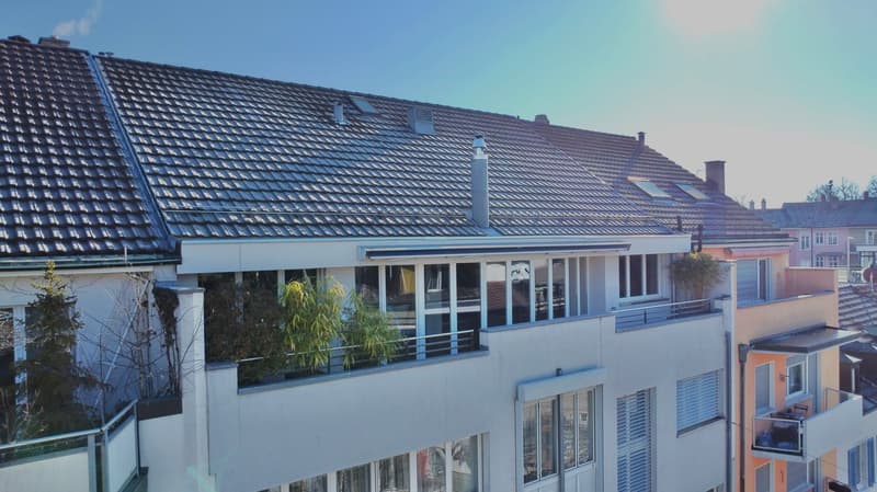 5 Zi. City-Maisonette-Wohnung mit zwei Balkonen, Chemineéofen und direktem Lift Zugang | homegate.ch
