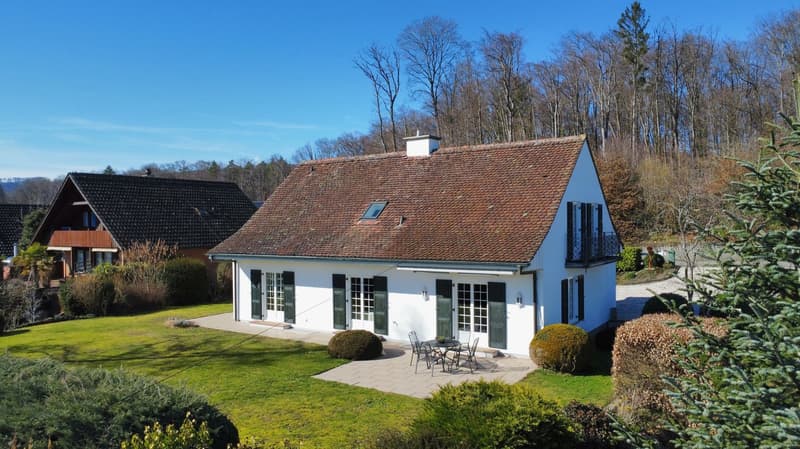 Casa di campagna idillica con vista panoramica, grande giardino e garage a Lupsingen (5)