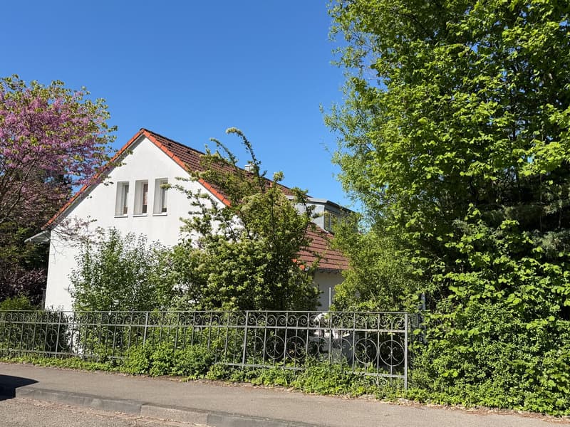 Stilvoll wohnen wie im Einfamilienhaus, 225 qm Maisonette m. Garten & hoher Energieeffizienz (1)