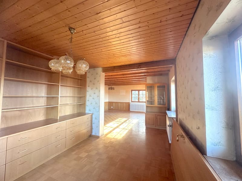 Charmantes 4,5-Zimmer-EFH in sonniger Lage von Holzen mit Garten, Garage und Renovationspotential (5)