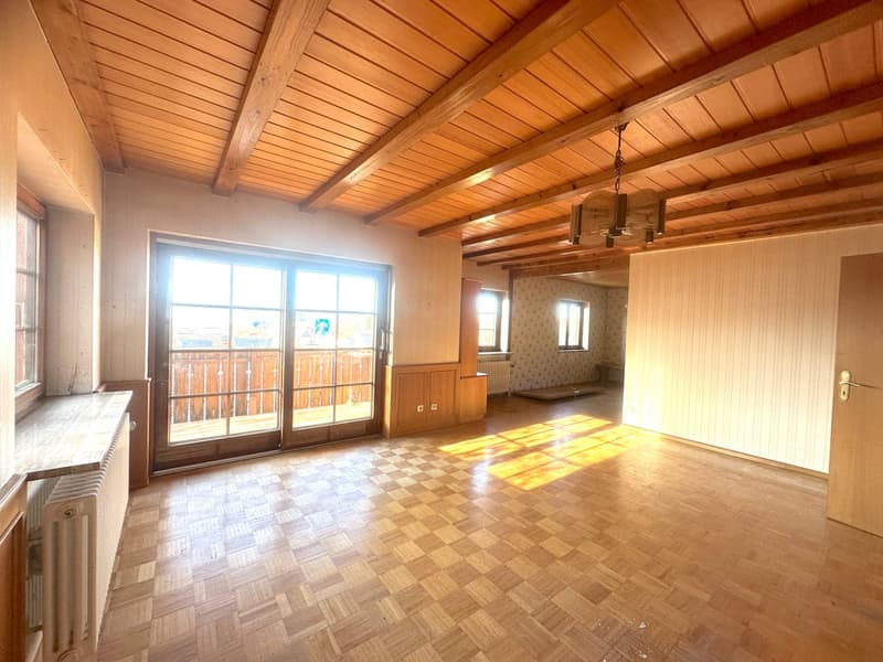 Charmantes 4,5-Zimmer-EFH in sonniger Lage von Holzen mit Garten, Garage und Renovationspotential (3)