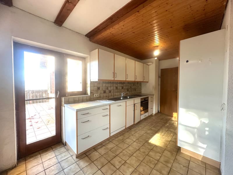Charmantes 4,5-Zimmer-EFH in sonniger Lage von Holzen mit Garten, Garage und Renovationspotential (6)
