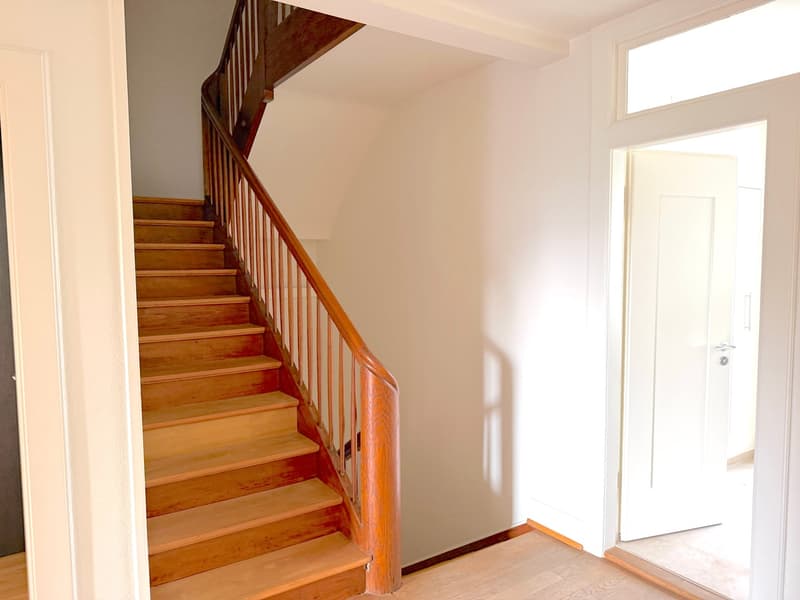 Stylish 10-Room Townhouse in a Prime Location in Riehen with a Stunning Garden and Garage Box (5)