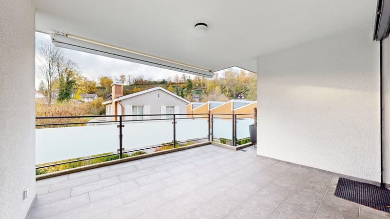 Attraktive 3,5-Zi.-Wohnung mit Balkon, Lift und Tiefgarage in zentraler Lage von Laufen (6)