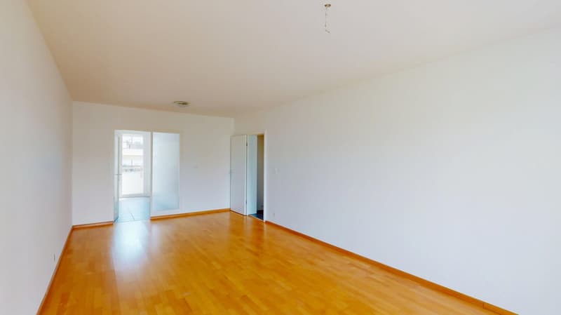 Charmante 3,5-Zimmer-Wohnung mit zwei Balkonen attraktiver Einstieg dank Baurecht (6)